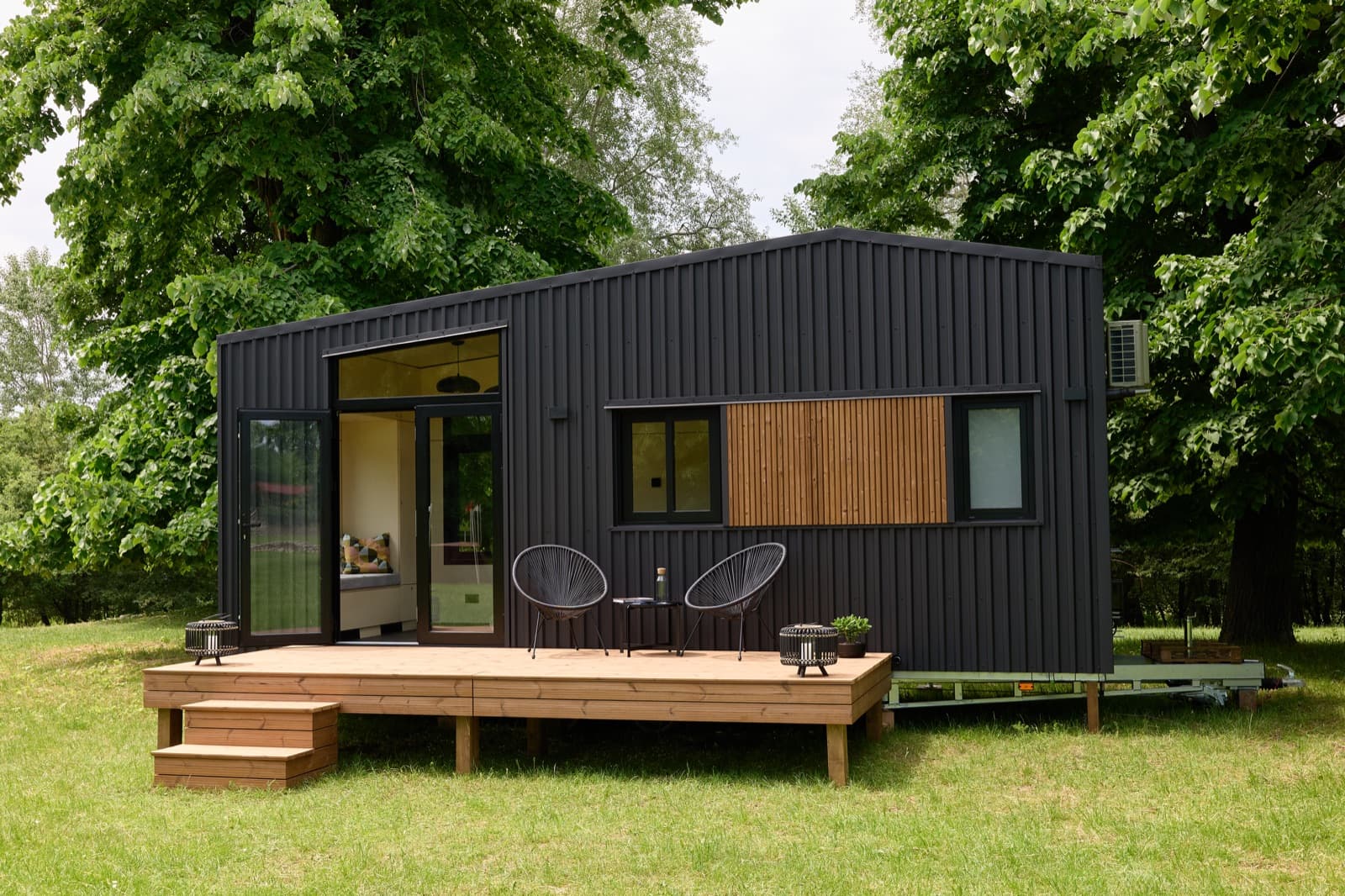 Feature view of a modular hospitality unit exterior